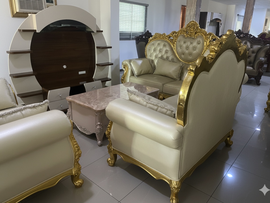 Royal Gilded Tufted Living Room Set Living Room thumbnail 4