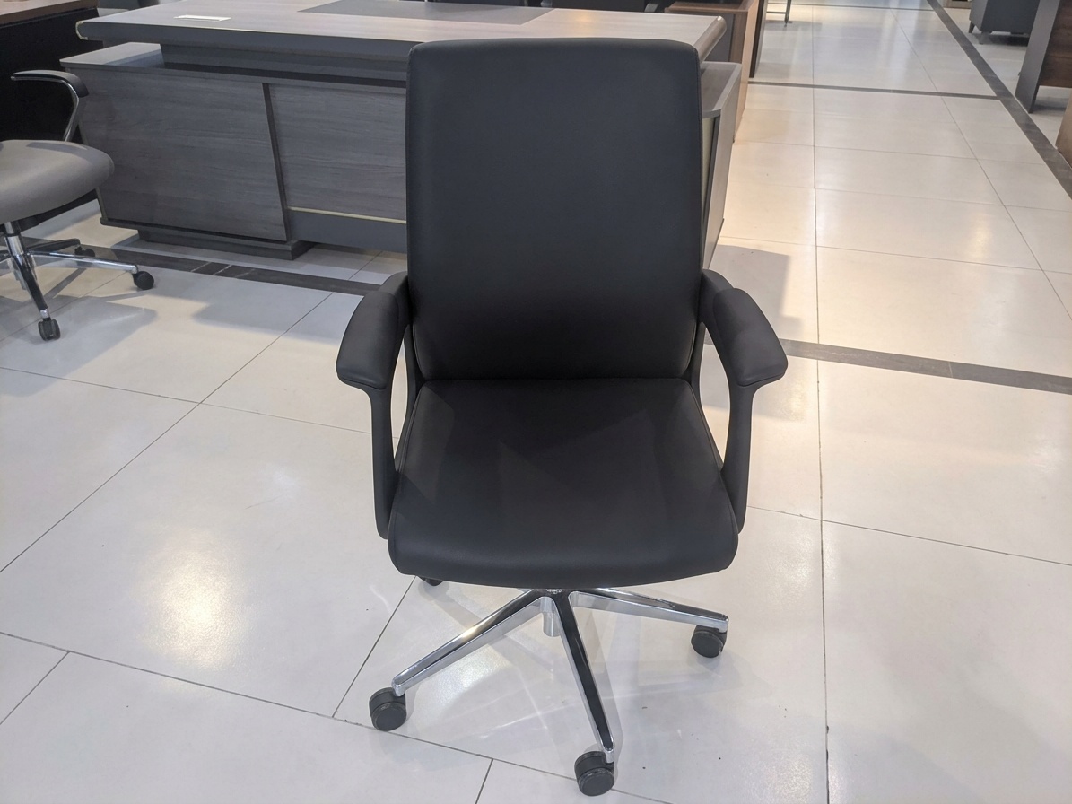 Minimalist Black/Beige Leather Mid-Back Executive Task Chair Office Chairs thumbnail 2