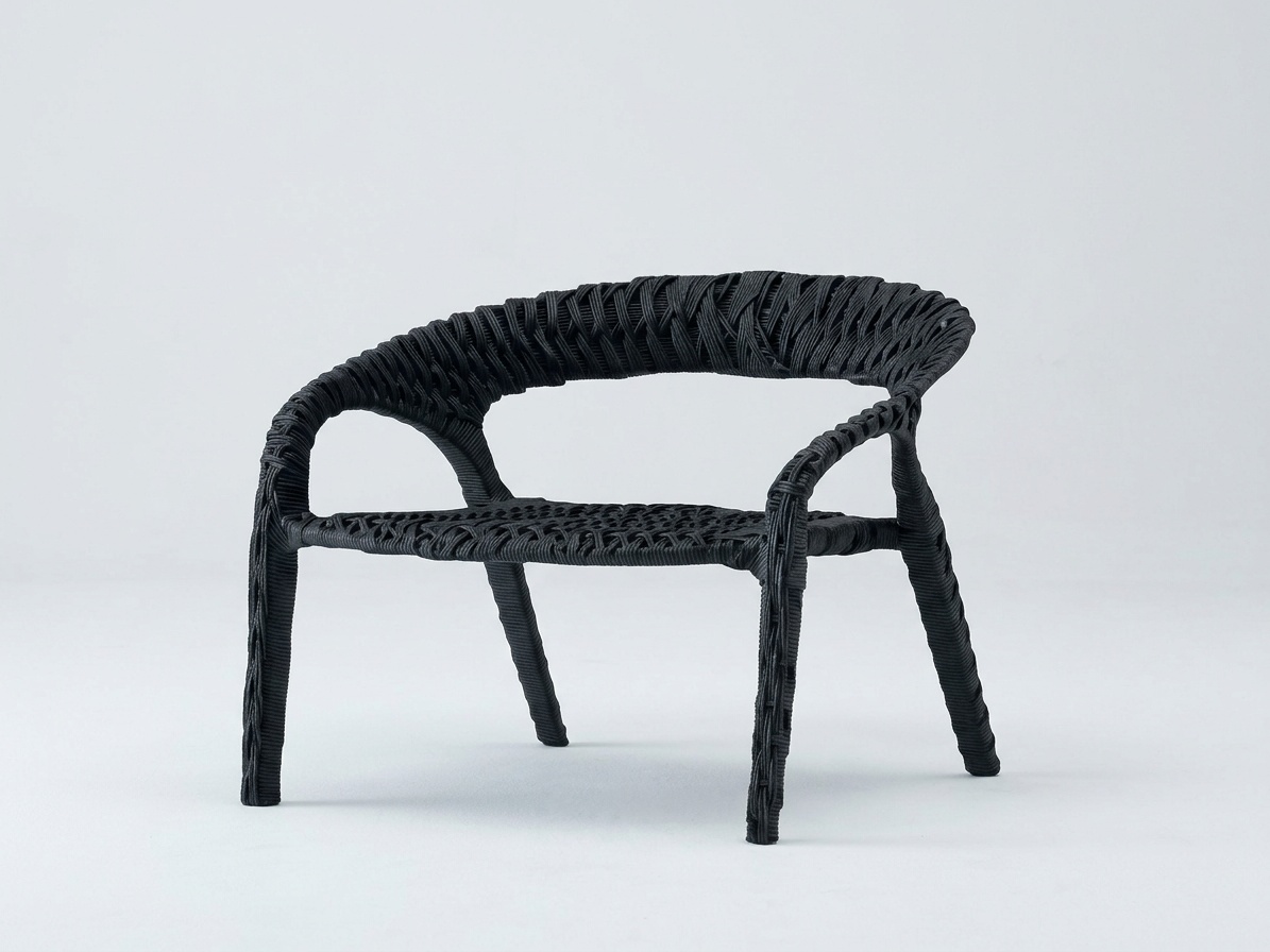 Modern Black / Coffee Brown Woven Outdoor Lounge Chair with Curved Backrest