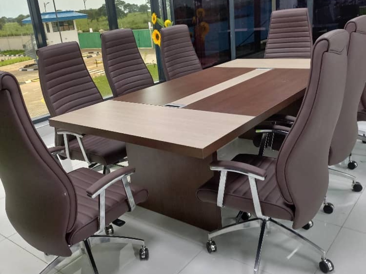 Executive 8-Seater Conference table Conference Table thumbnail 1