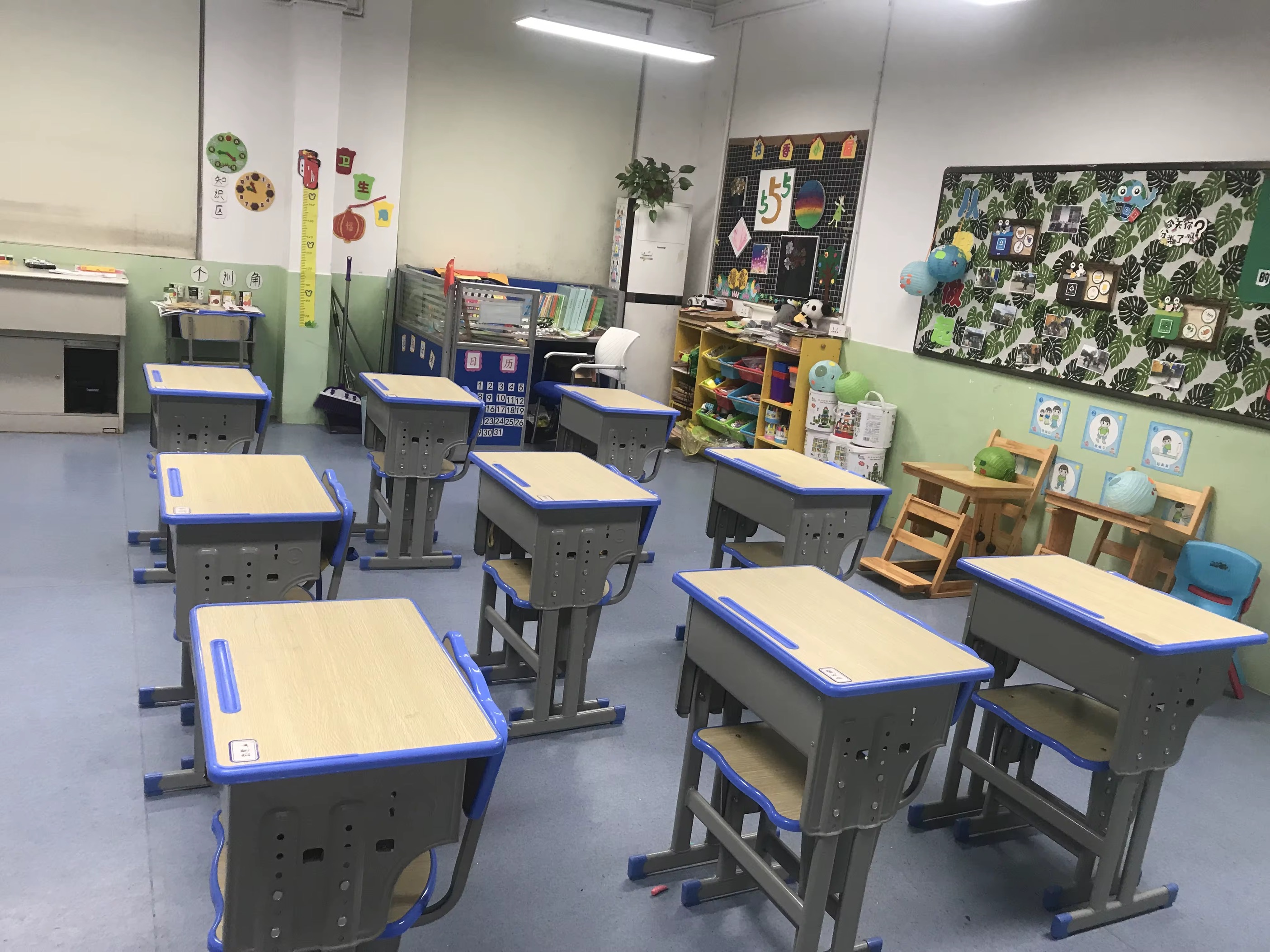 Premium Adjustable Single Classroom Desk and Chair Set Student Chair thumbnail 2