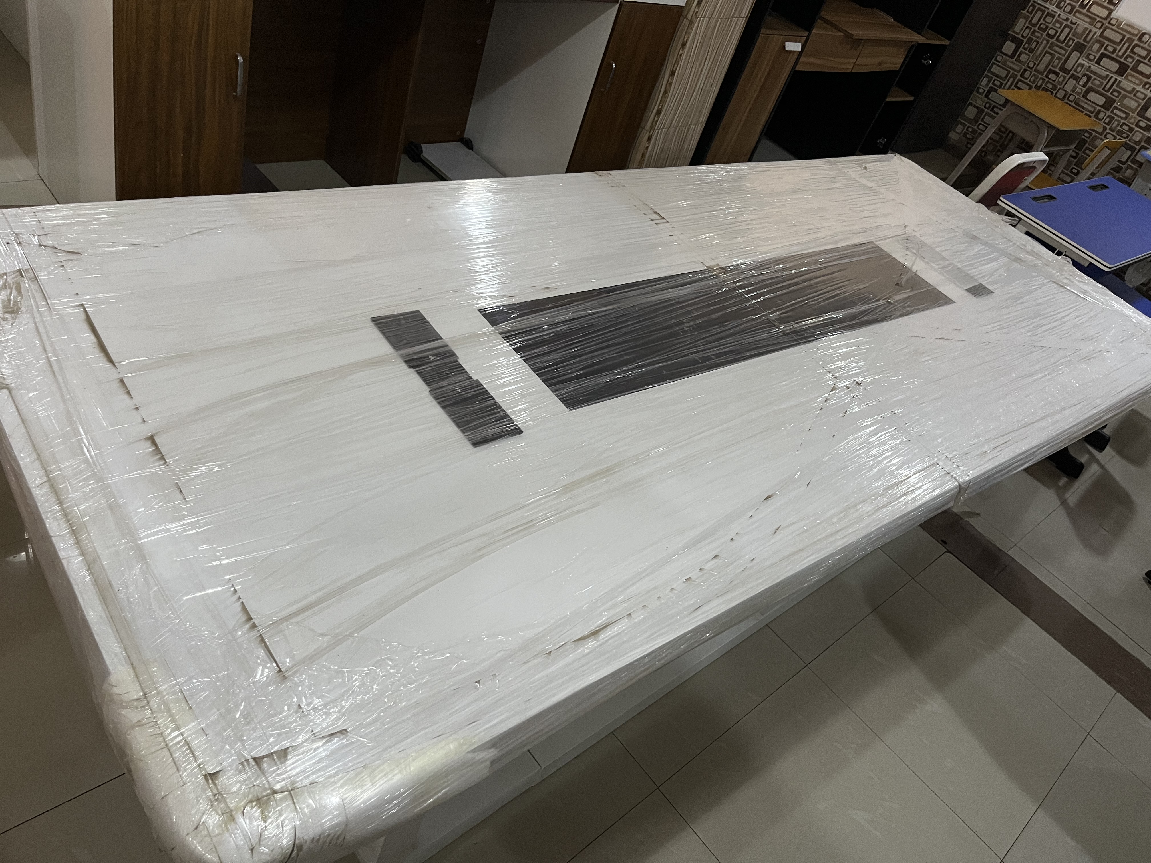 White Glossy Finish Conference Table Conference Furniture thumbnail 2