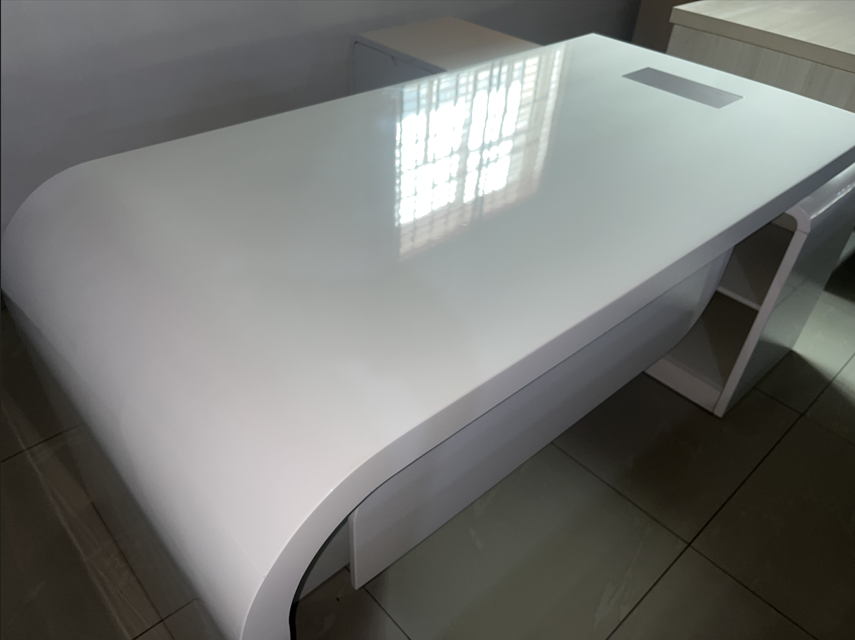 The Zenith High-Gloss Desk Office Desk thumbnail 3