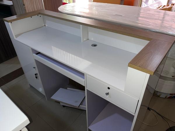 The 'Aura' Reception Desk